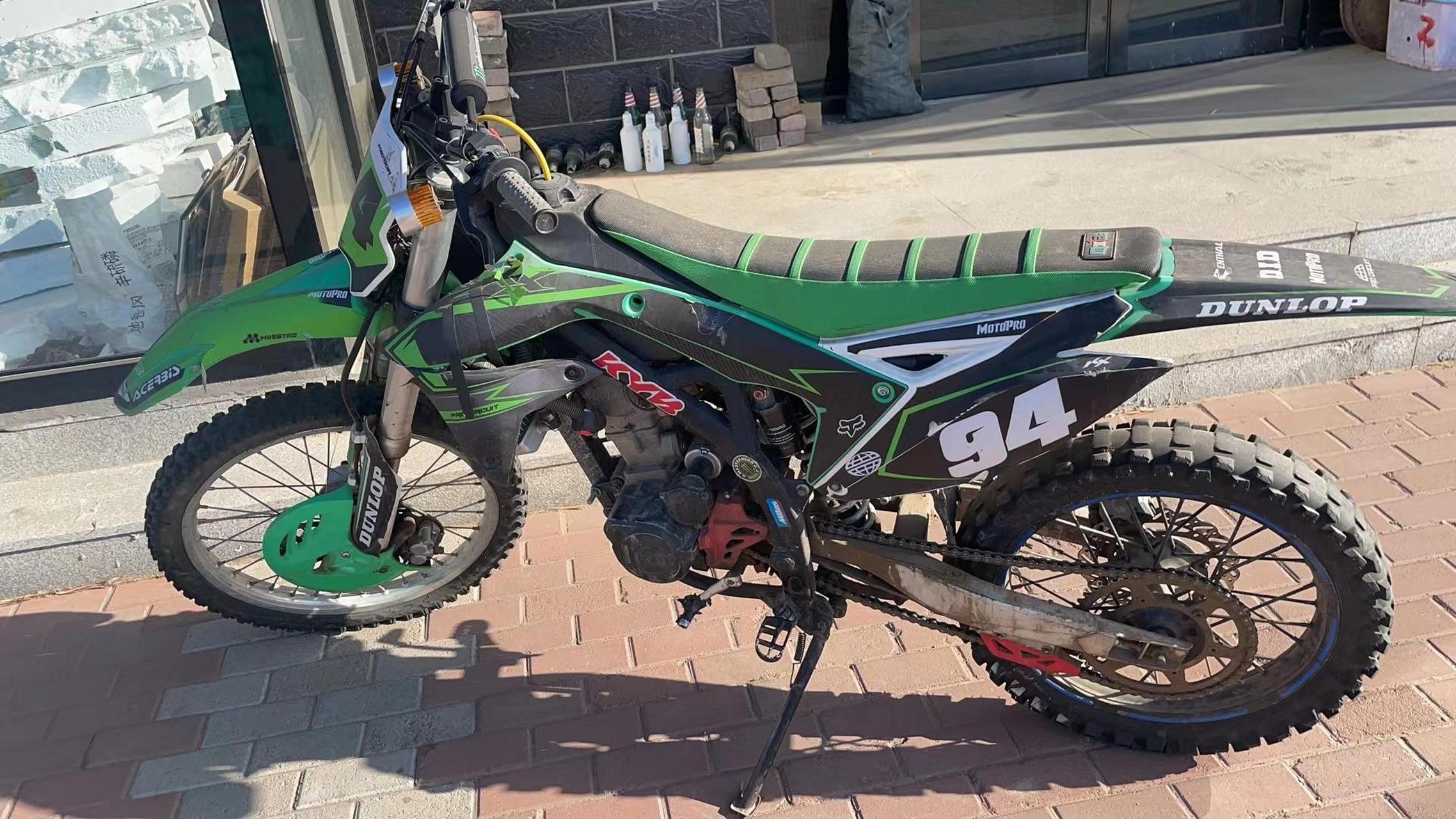 此车出售  18年水冷 新贵尊战狼  机油防冻液新换的 车没毛病 骑着