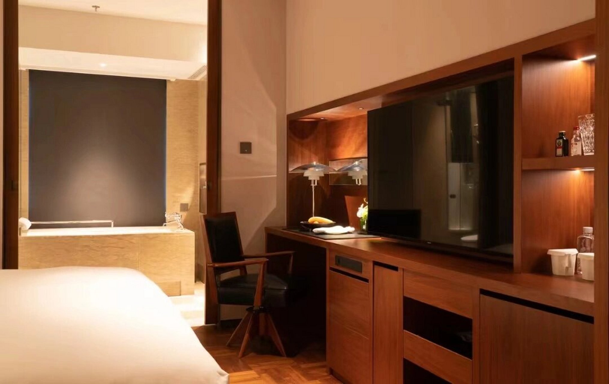 上海东方美仑美奂酒店 酒店由知名设计师吴宗岳跨刀,将过去上海滩的