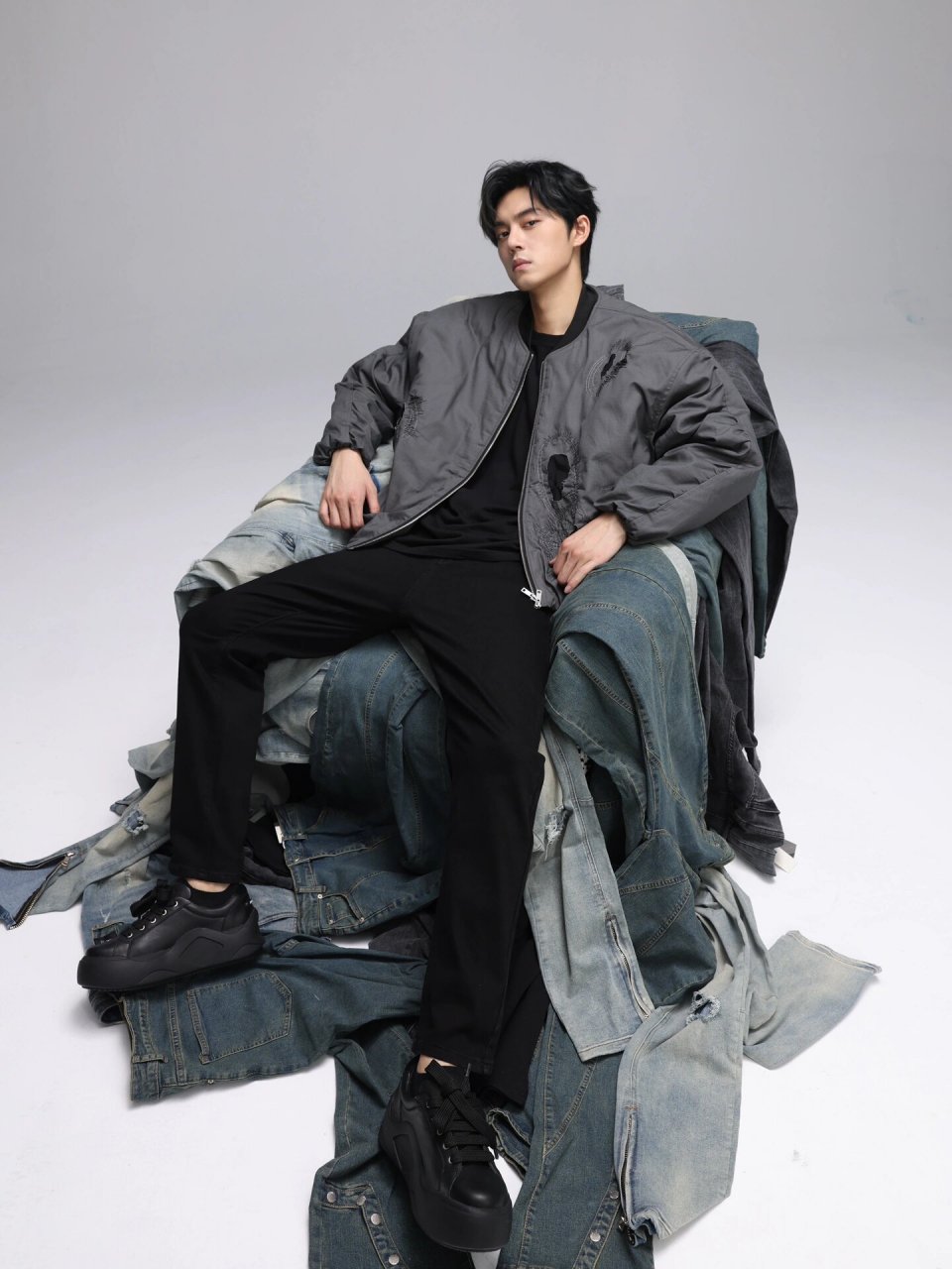 新因素xinyinsu品牌代言人-谢彬彬 让我们一起探索未知新国潮穿搭之旅