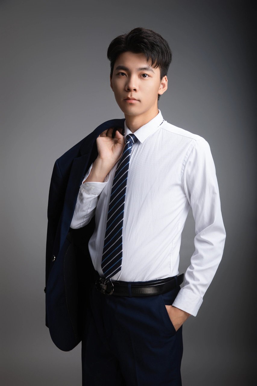 男士商务职业照|广州形象照 男士的职业照彰显得是男士的专业形象和