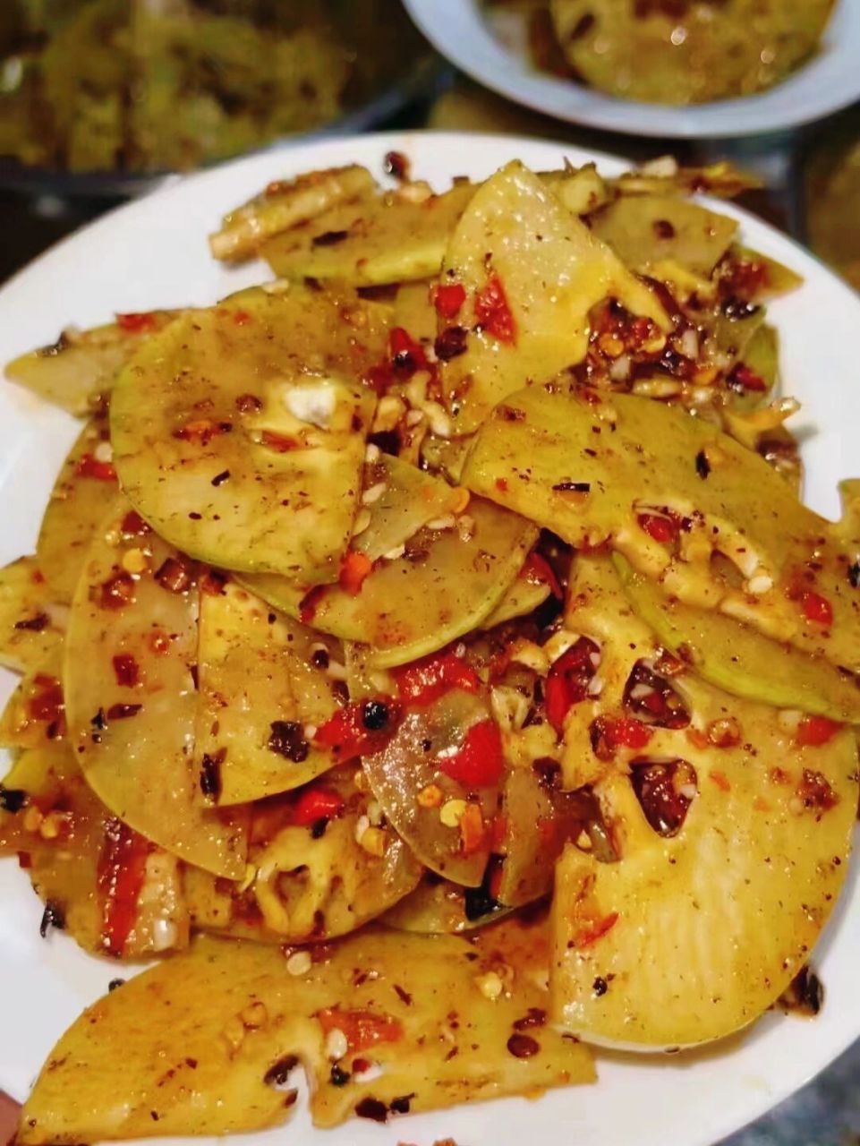 今天拌了个酸木瓜吃,但是找不到好看的剧,求集美们推荐!