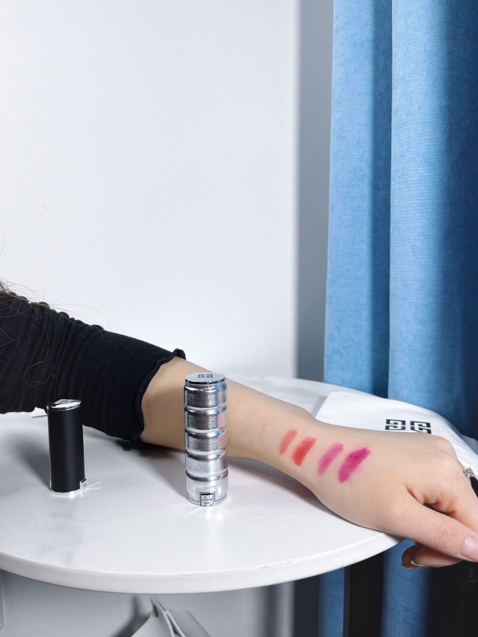 纪梵希n338口红我太喜欢啦 天吖,我的闺蜜给我准备了圣诞9097