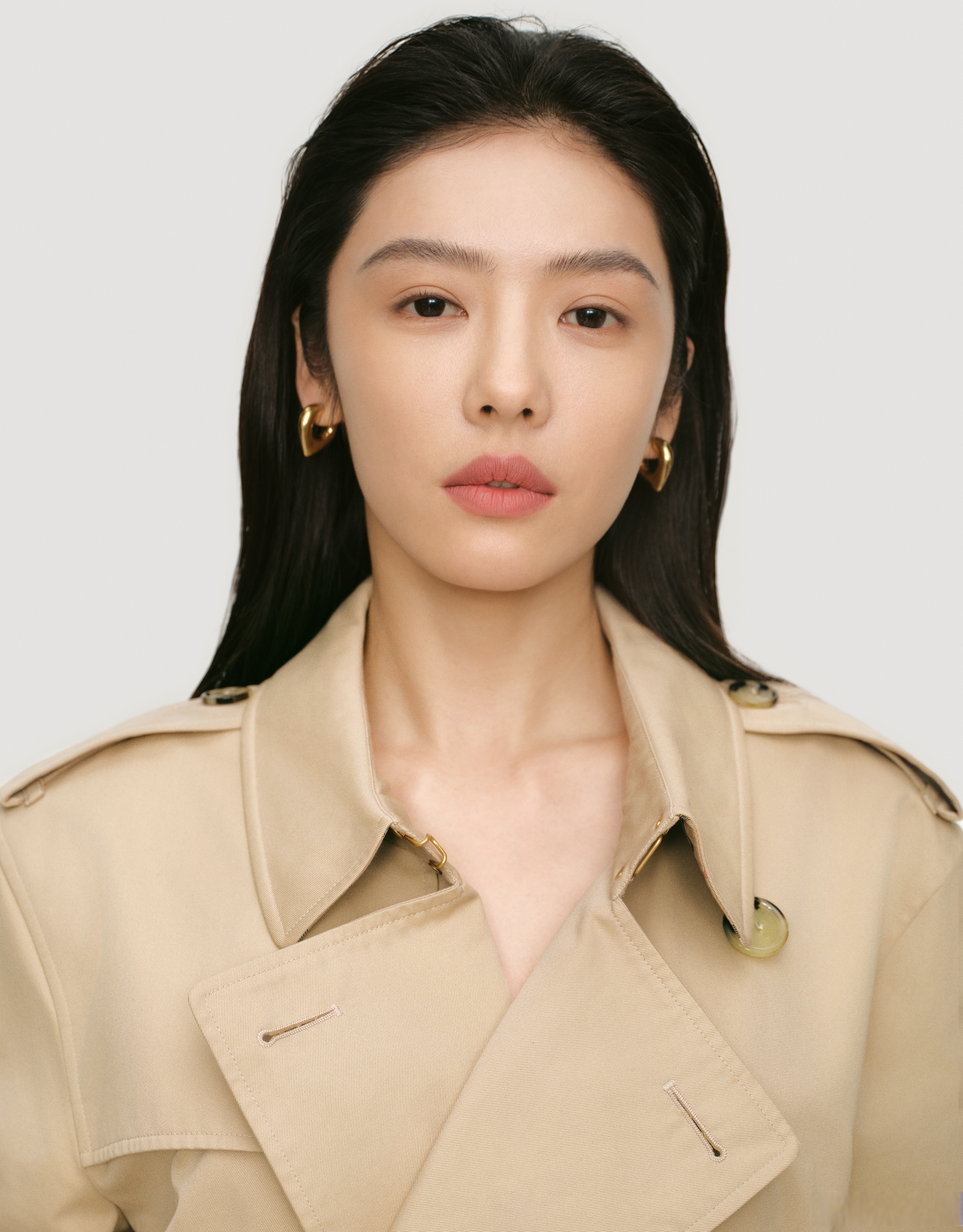 全新风衣气垫,全天候高能持妆,防水防汗