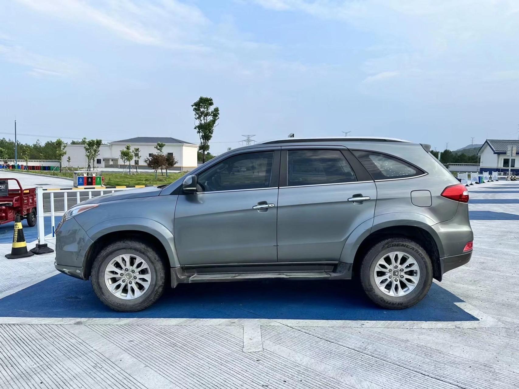 16年江铃驭胜s350 2.4t自动两驱柴油豪华版5座.