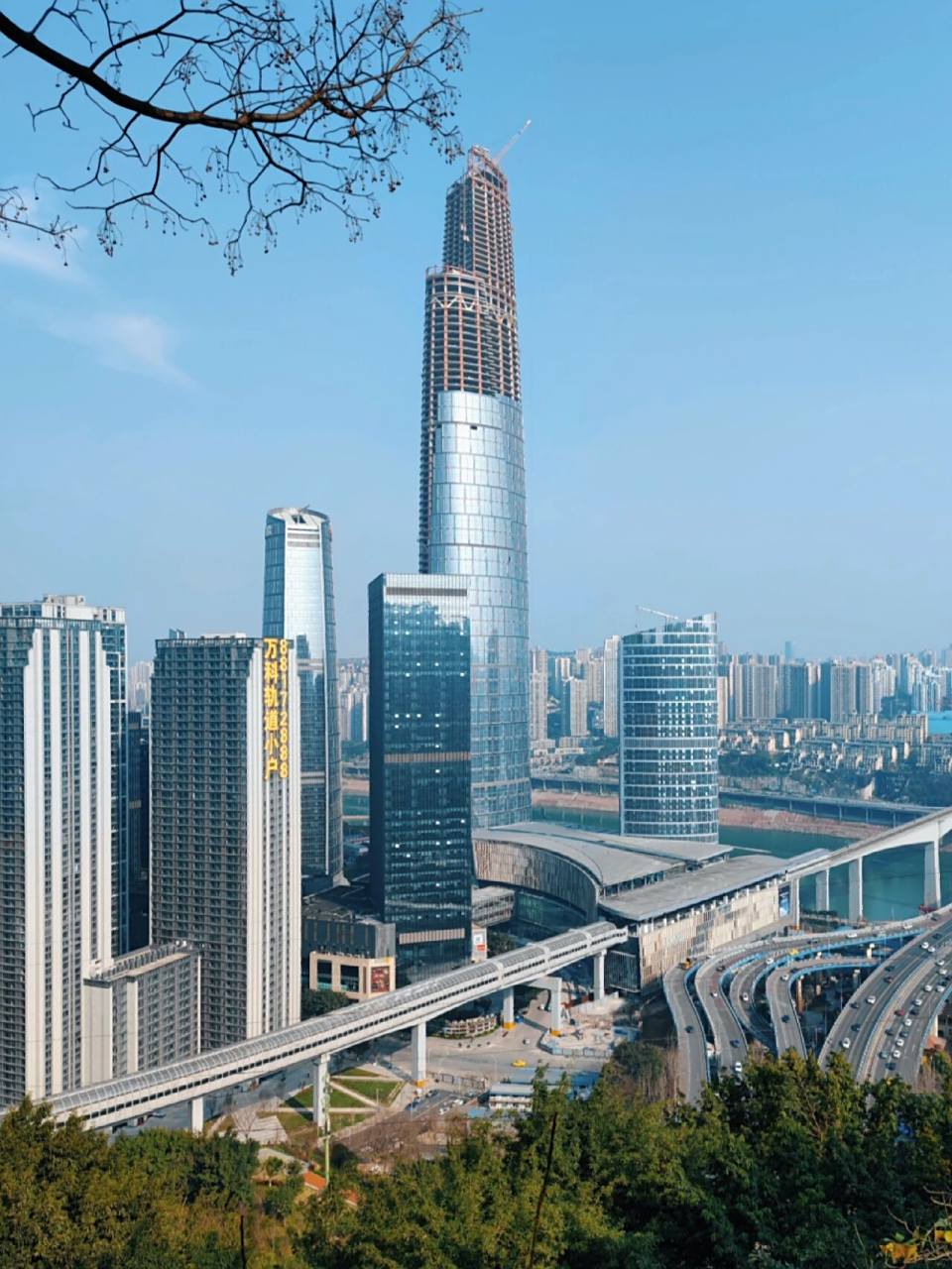 重庆第一高楼,陆海国际中心458米 3月11日最新拍摄重庆陆海国际中心