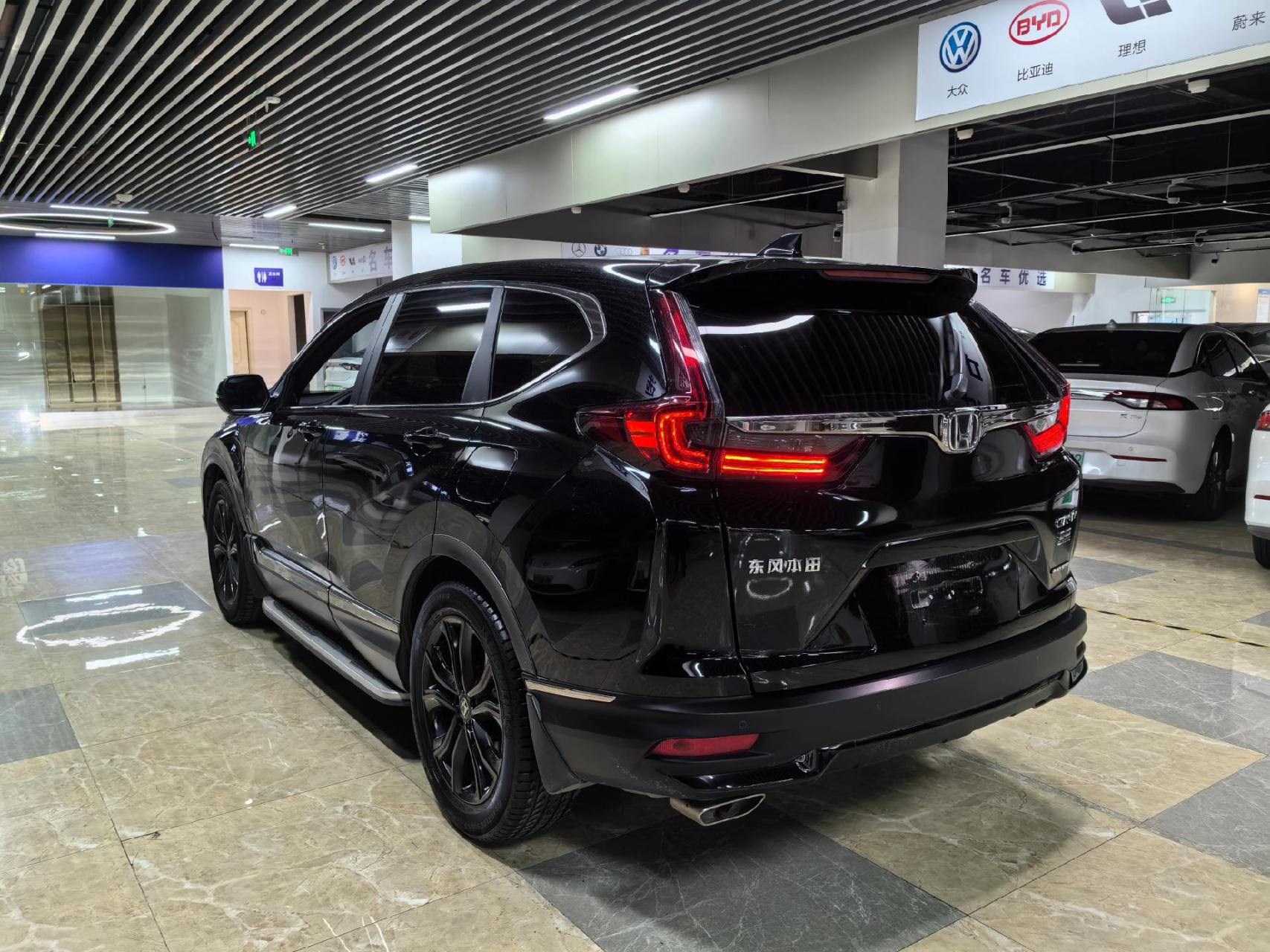 5t黑爵士版,19寸米其林轮胎,20年12月上牌本地一手,2.