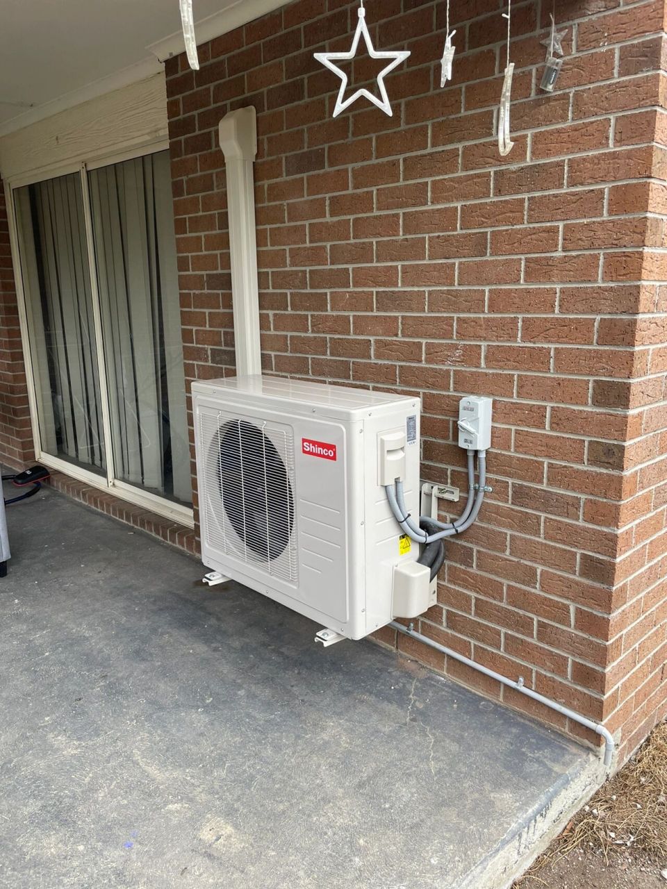 分享一下我们澳洲新科shinco 空调的安装   澳洲新科空调