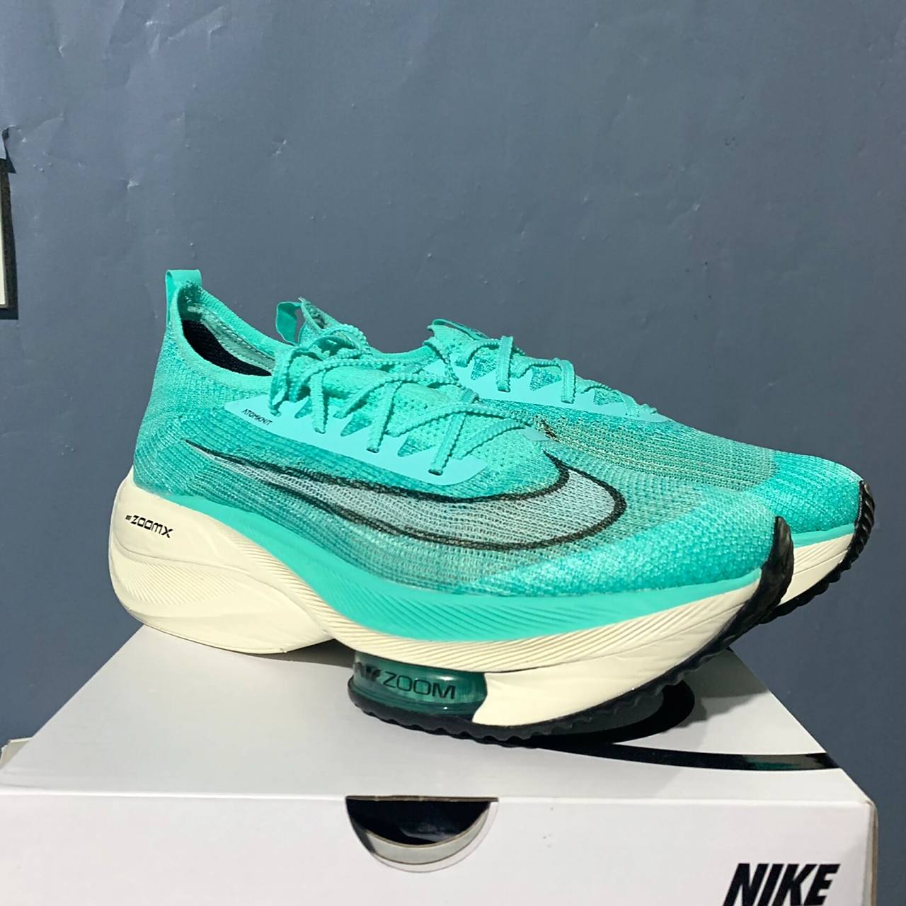 耐克nike阿尔法 alphafly next% 马拉松跑鞋       这双阿尔法 zoom x