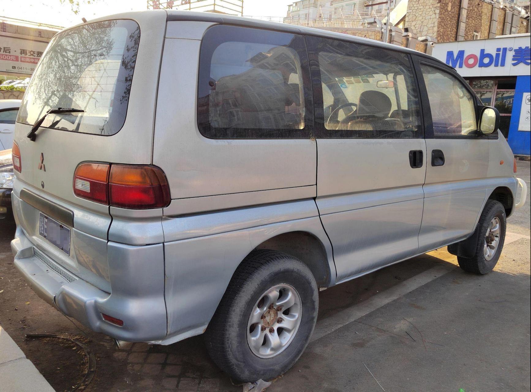 四驱面包车 三菱得利卡 l400