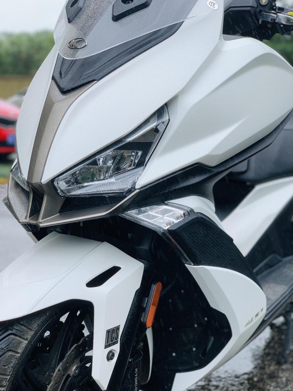 装进口台产光阳s400(官网价59800元) 最美最协调的光阳大踏板,实际