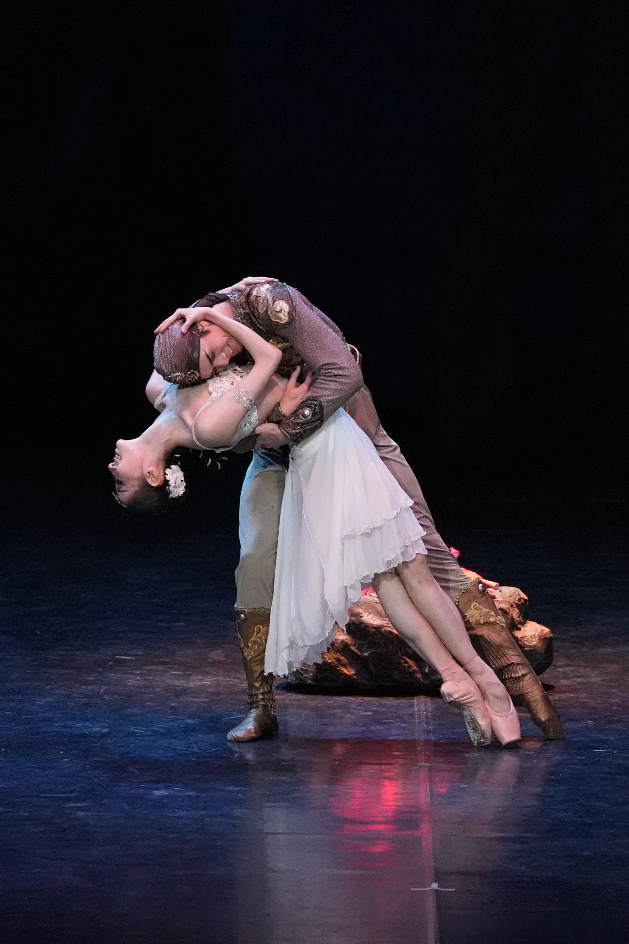 中央芭蕾舞团芭蕾舞剧《舞姬》的故事源于印度古代诗人和戏剧家