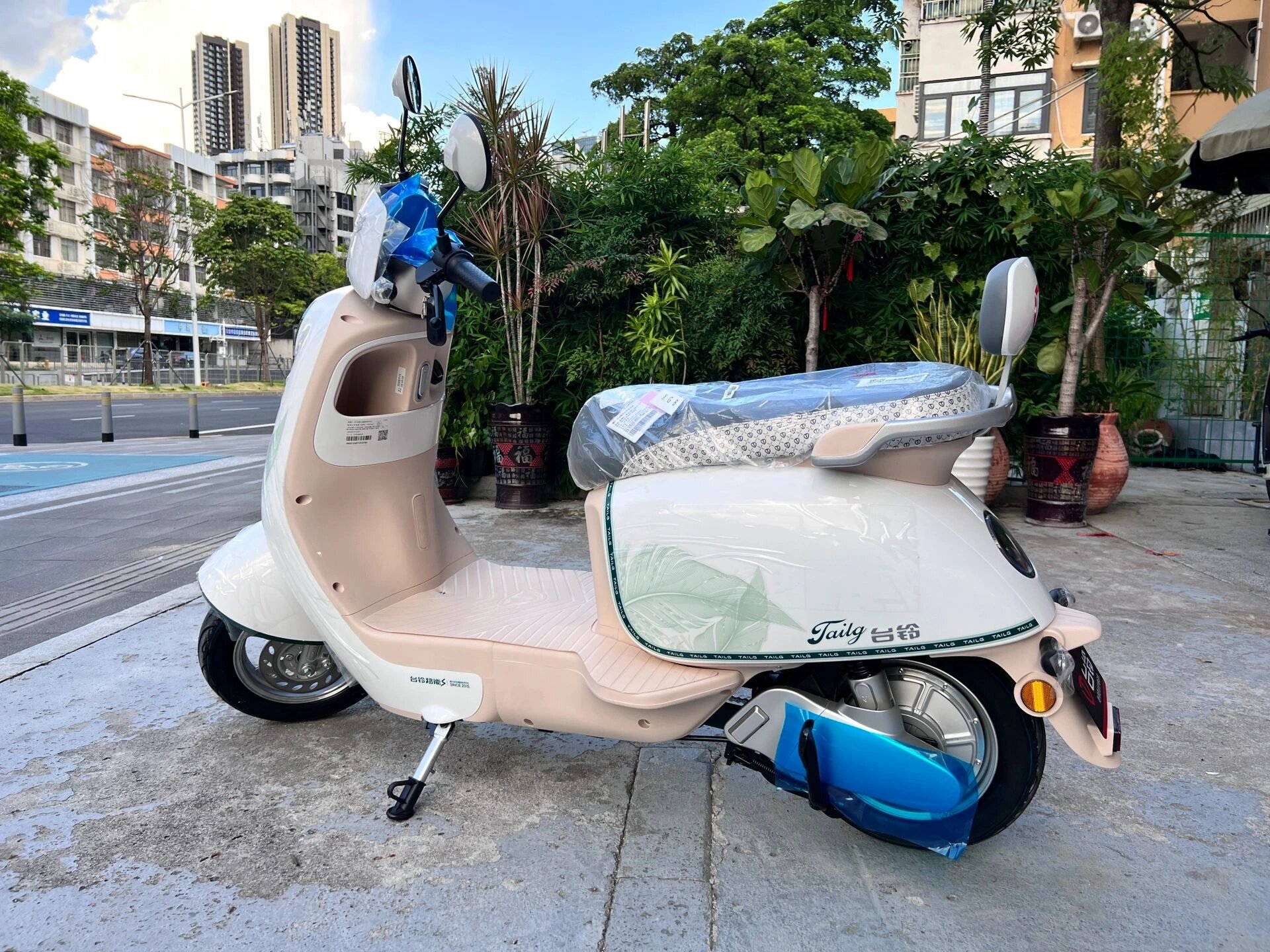 台铃电动车-周末s超能跑!