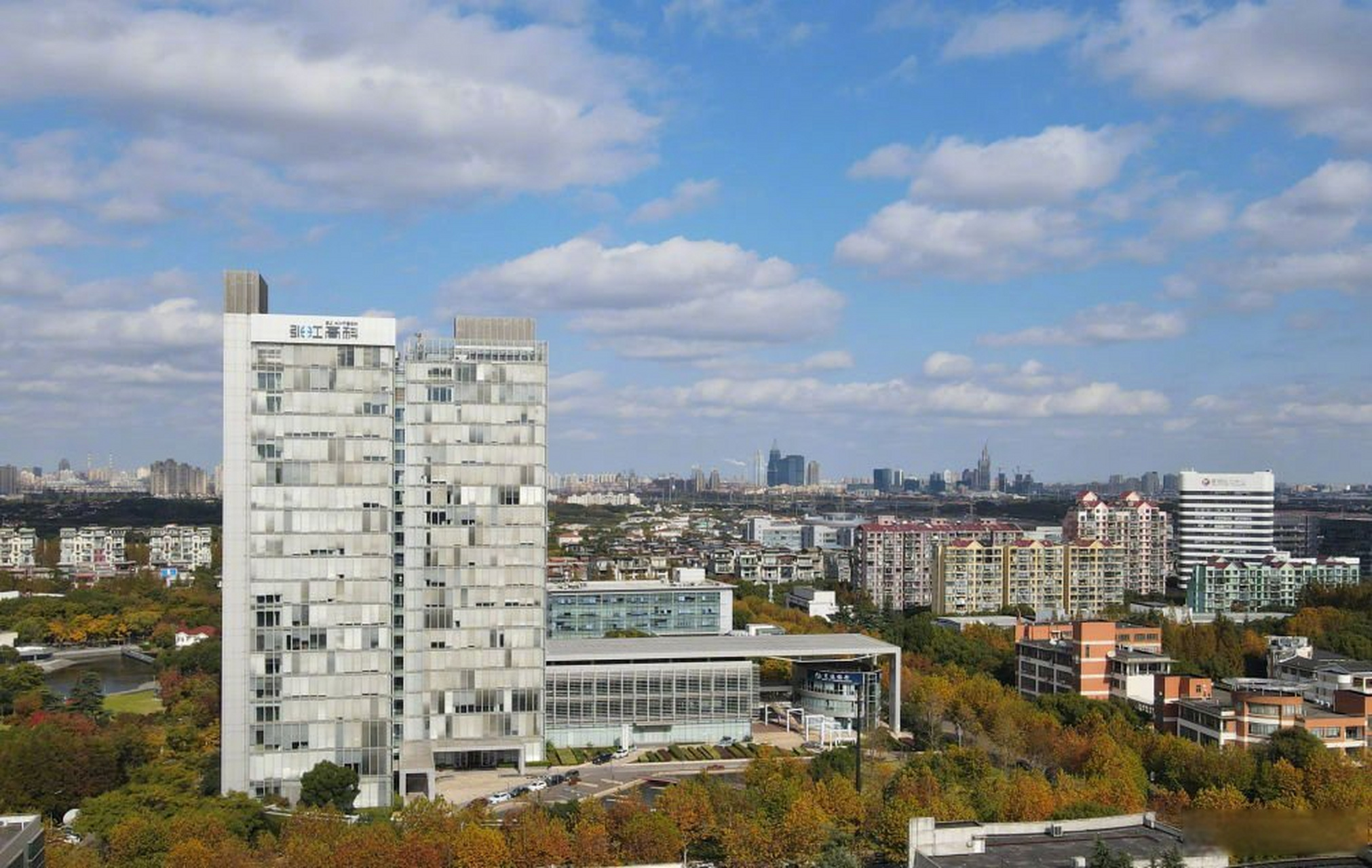 张江高科技园# 张江高科技园区,被誉为中国硅谷.成立于1992年7月.