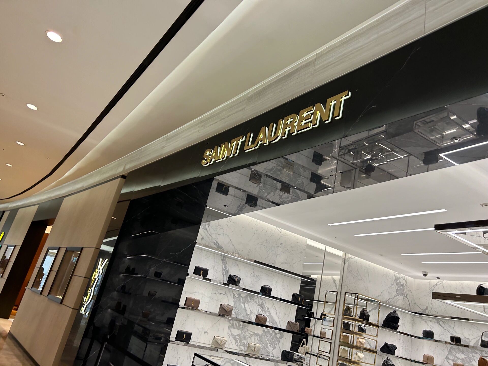 韩国免税店圣罗兰包包也太便宜了吧!