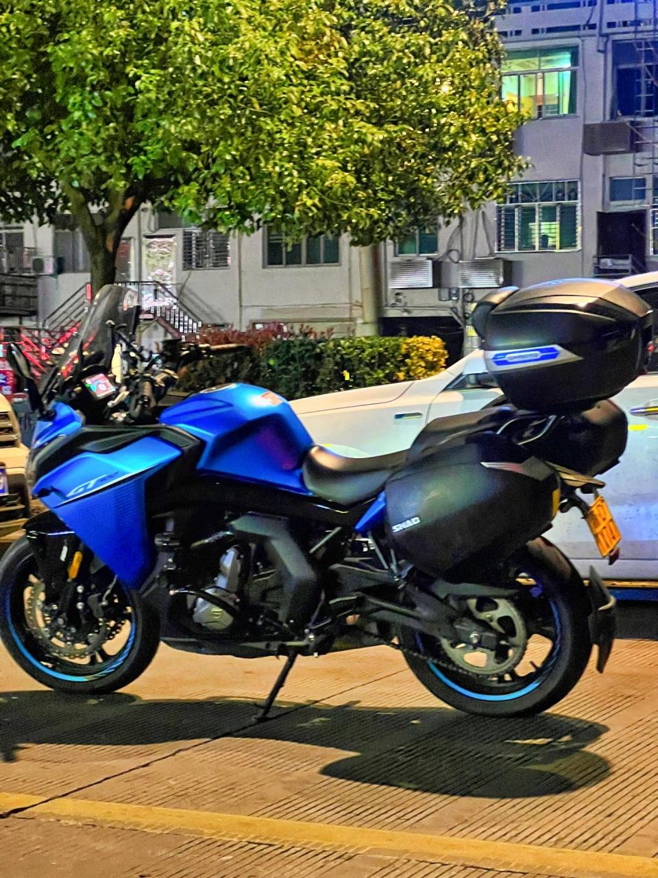 gt摩托车旅行车 安全行驶6100公里19年的车 有倒无摔 加装了夏德边箱