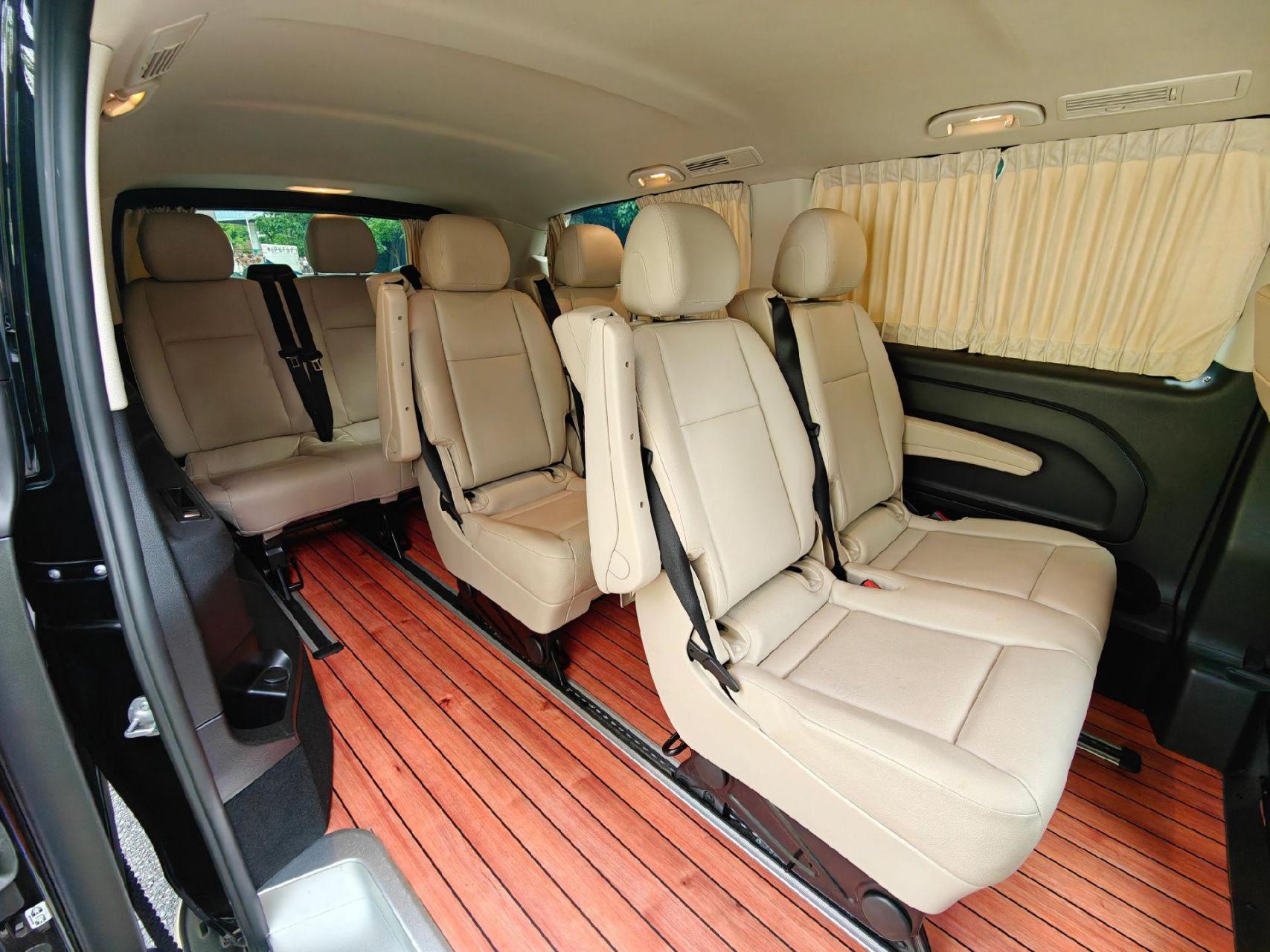 租9座奔驰商务车居然是蓝牌的.