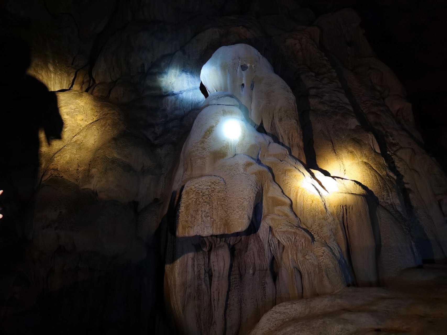 恕我孤陋寡闻,罗坑大岩洞——应该算是广东洞界的天花板了吧!