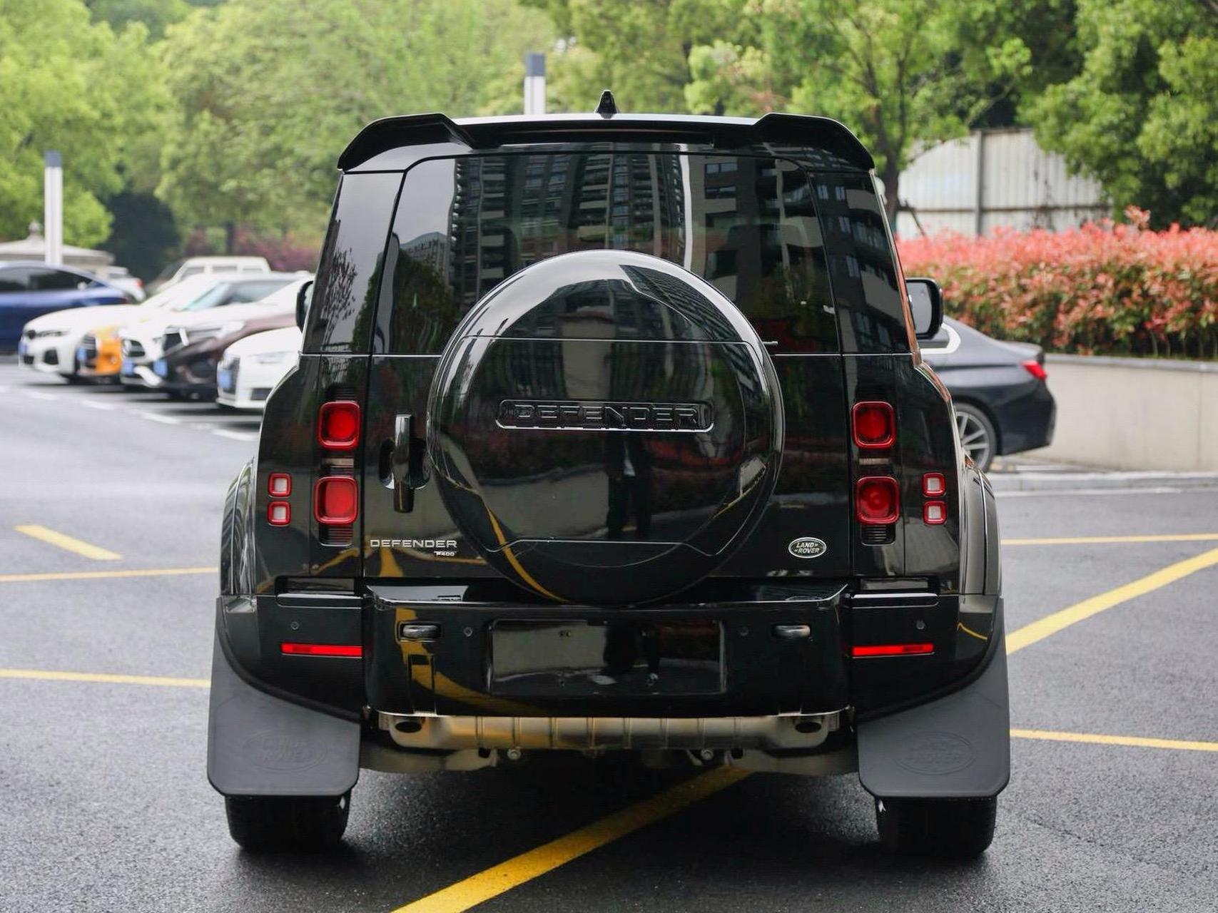 路虎卫士110超帅黑武士改装案例分享.