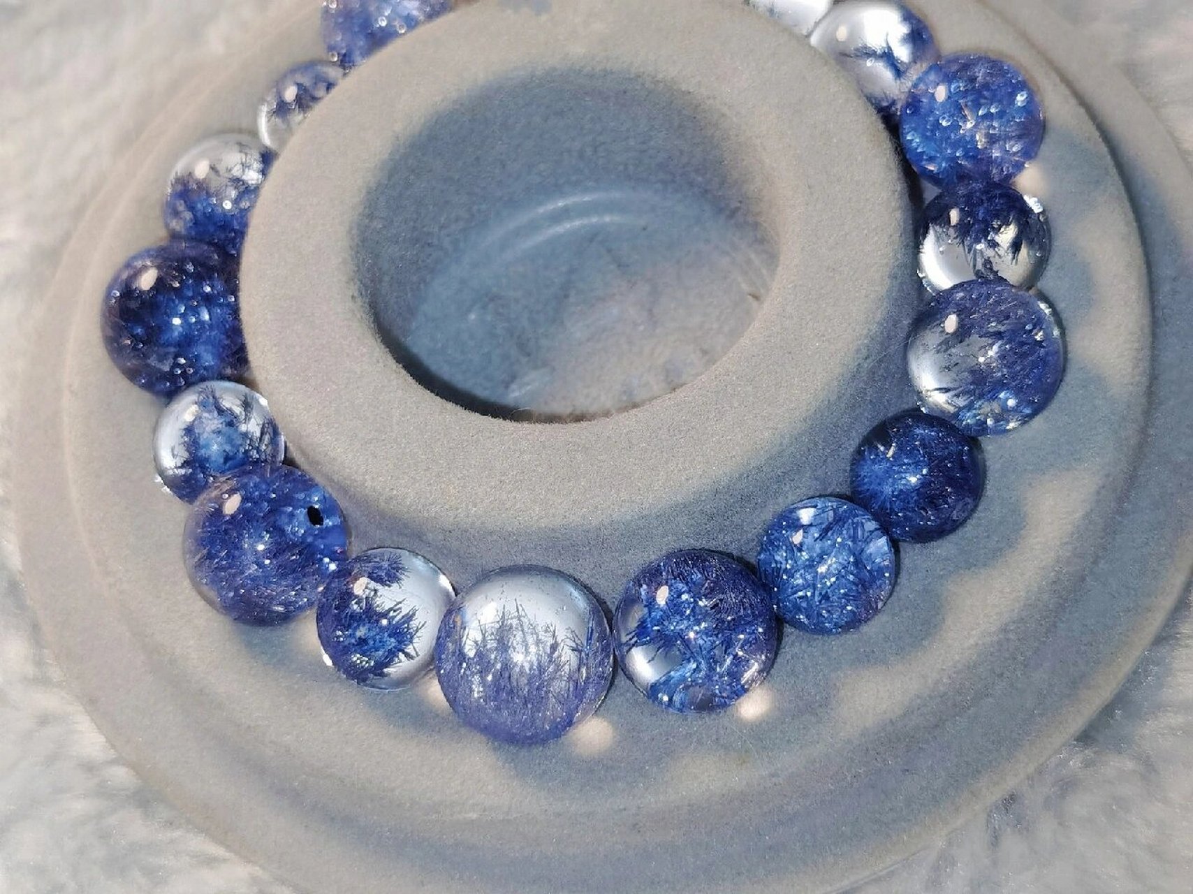 天花板顶级老矿线花款的蓝发晶蓝线石水晶 慎入慎入7575看过这种