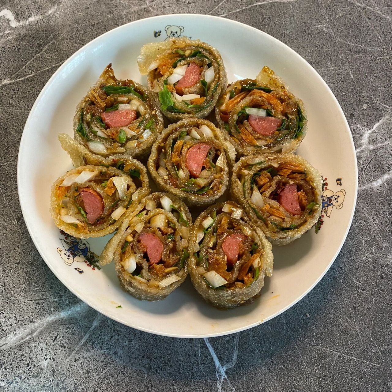 虎林特色美食 麻酱炸冷面 秘制臭豆腐