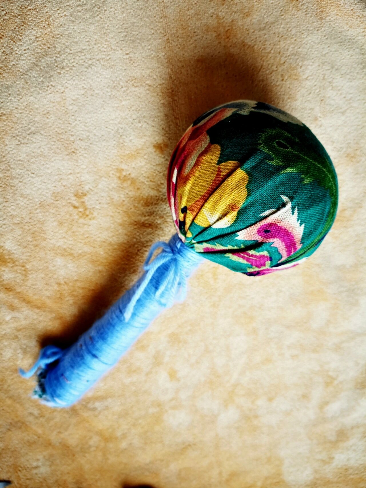 自制养生艾草锤 三年前自采,晒干,居家制作成养生小物件,身体哪里不