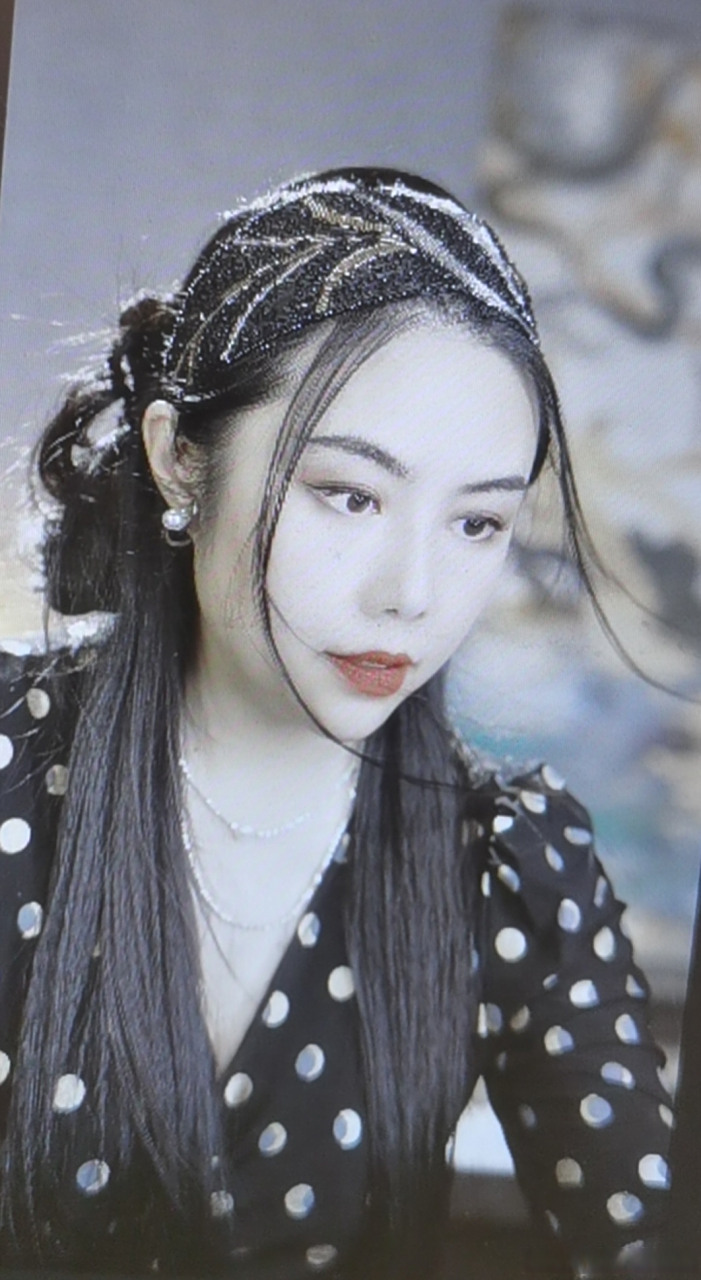 当初就该早点下凡[捂脸]#纪丹迪amelia