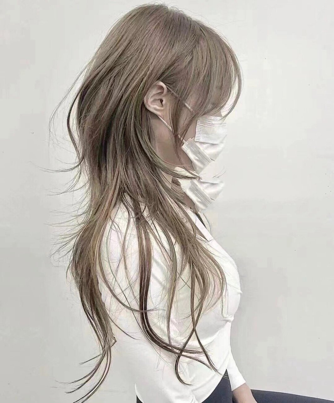 圆脸方脸女生都可以剪的长款狼尾鲻鱼头 9696给大家分享两款帅气