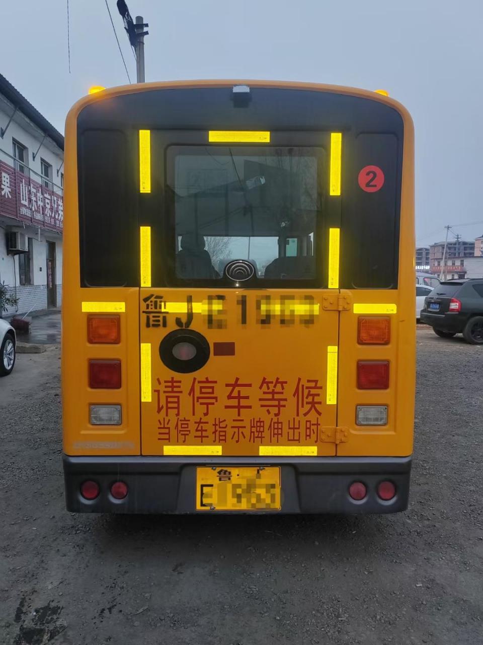 宇通19座校车,车况太好了,跑了七万多公里,五十铃柴油发动机