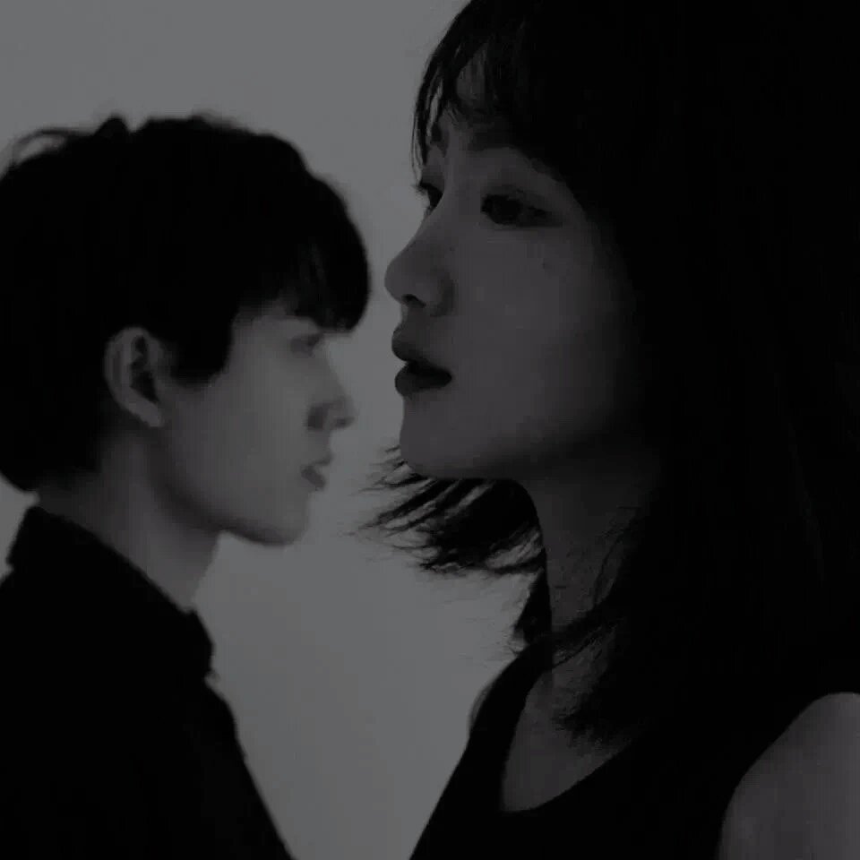 黑白色系真人质感电影氛围感情侣头像|🖤🤍
