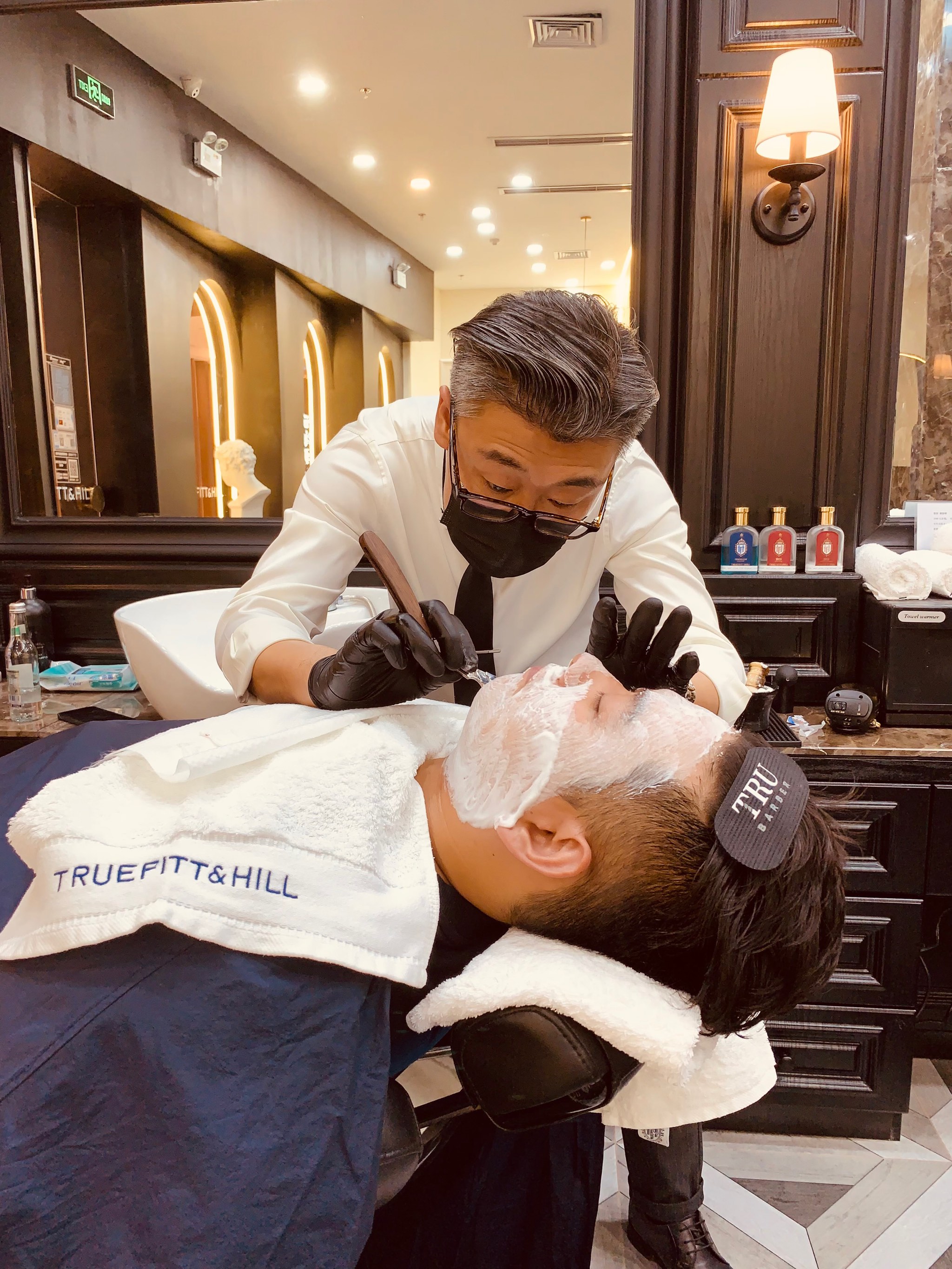 男士理容 修面刮脸