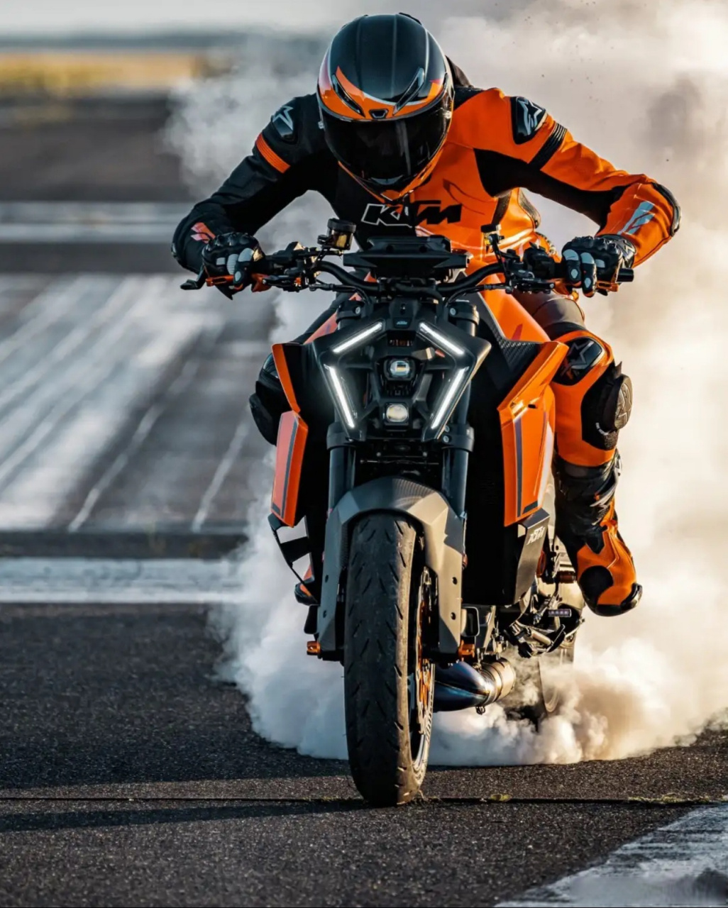 豪车超跑超话 ktm1390超级公爵r,能当壁纸,拿去用