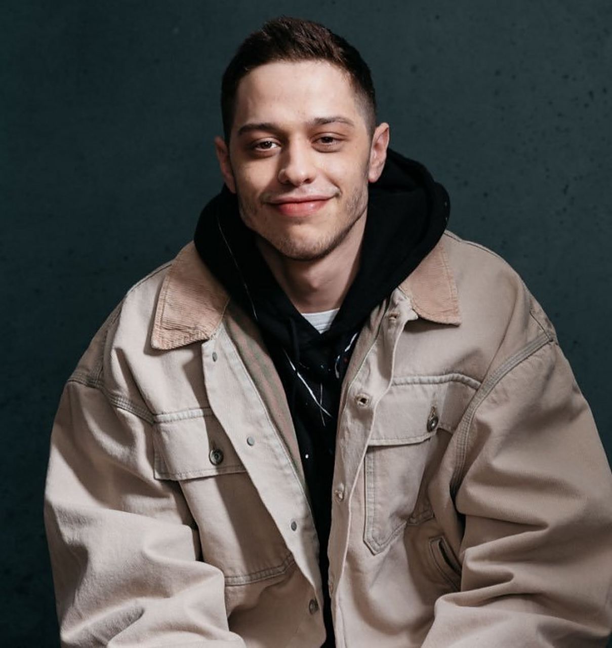 pete davidson表示不喜欢别别人叫做ariana grande的前男友!