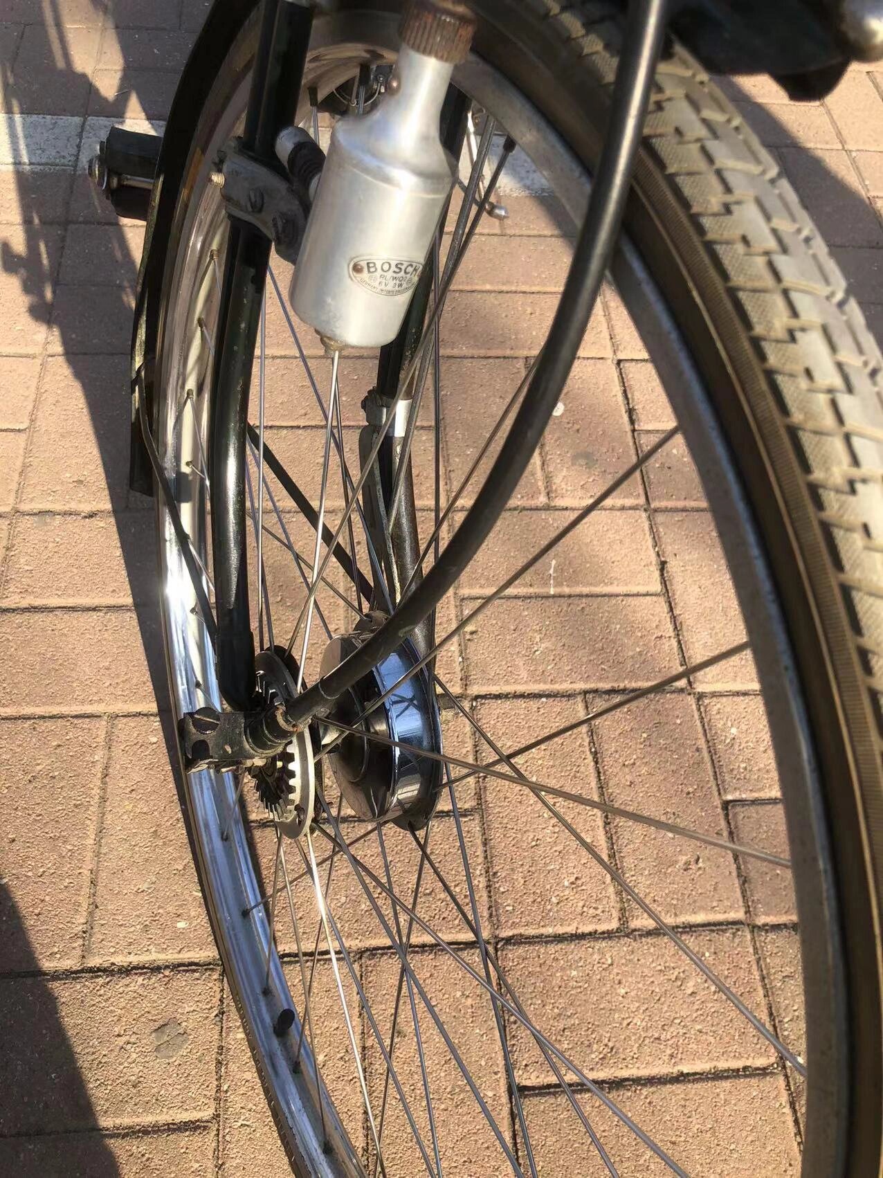 英国汉堡自行车 产于1938年,由英国邓卢普公司生产的首批"汉堡"牌