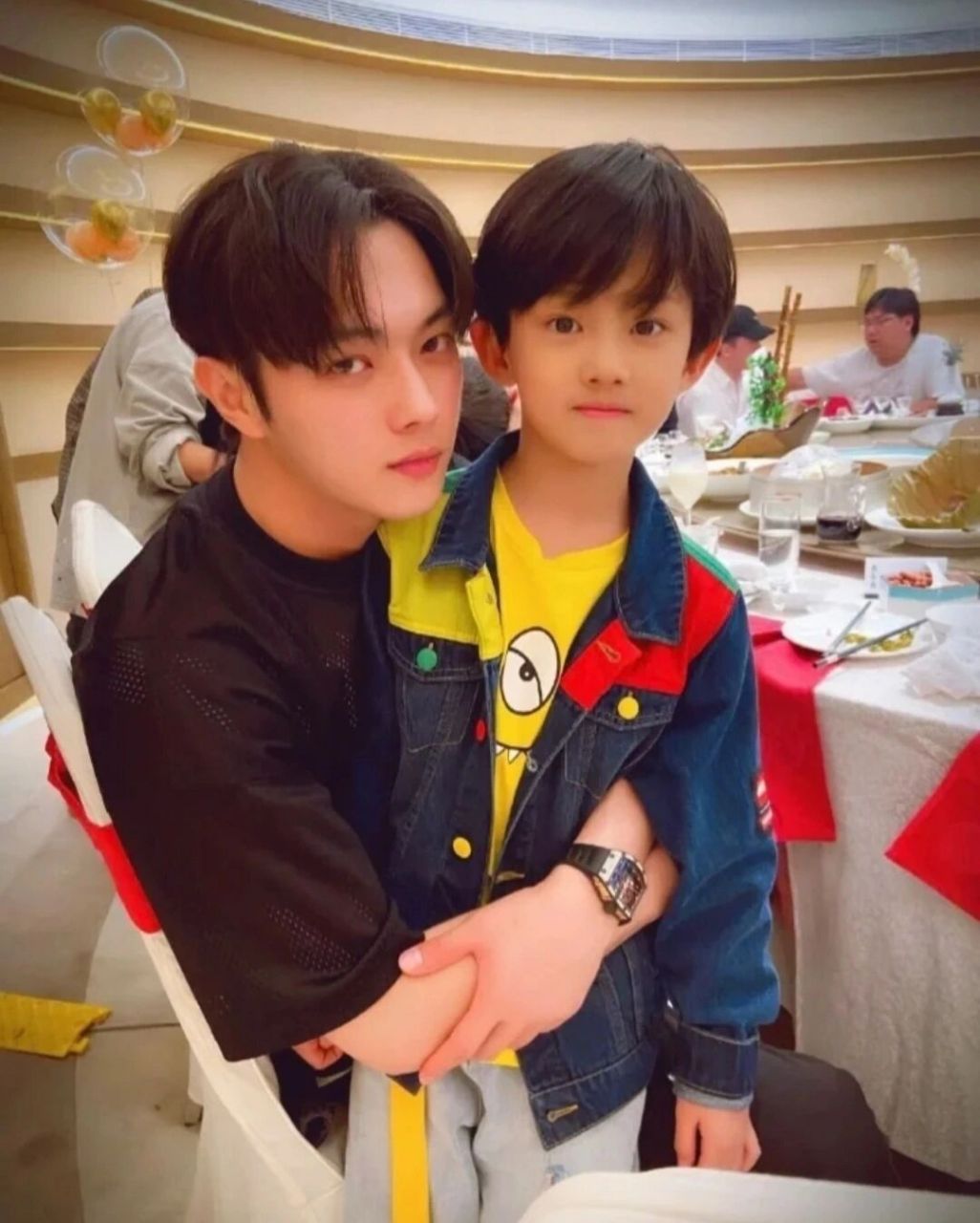 这里许凯soso好像车银优,五官精致,颜值爆表!