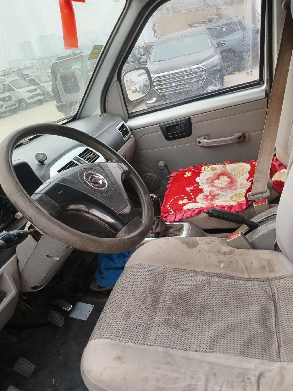 客货两用面包车.