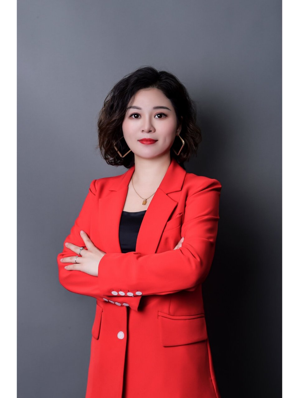 资深纹绣师吴丽姿:9年经验成就半永久高手 吴丽姿老师是一位喜欢美业