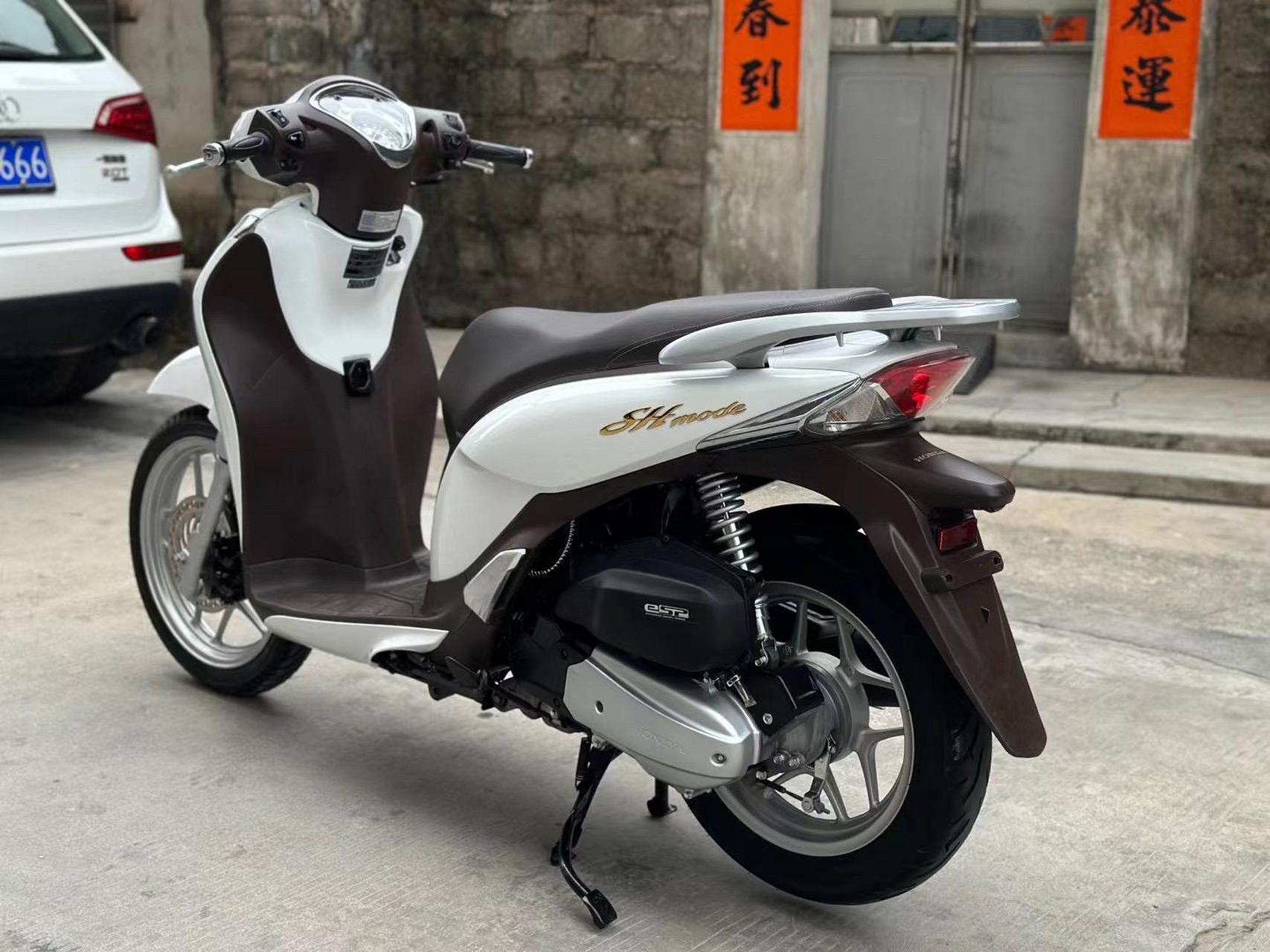 16年本田shmode125摩托车 小s 九千多公里 车况漂亮喜欢联系