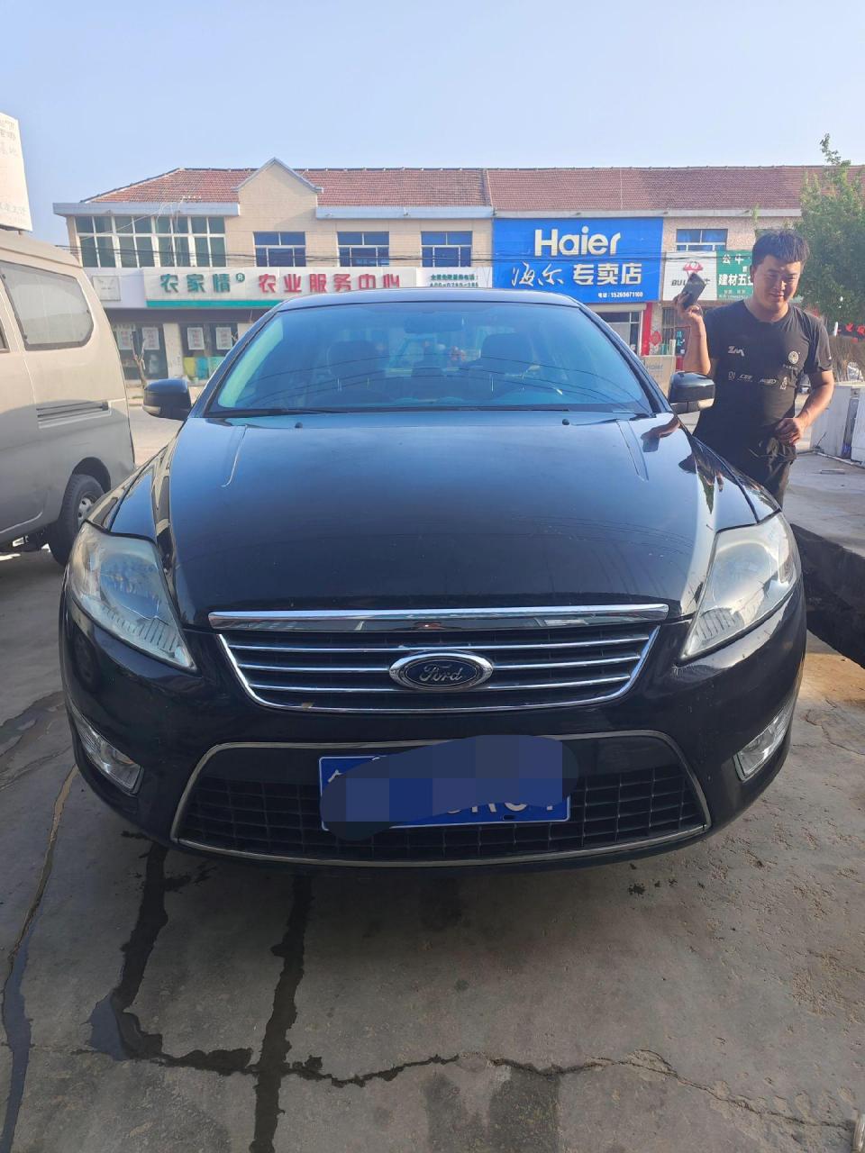 2010款福特蒙迪欧 致胜 2.3l自动豪华型.