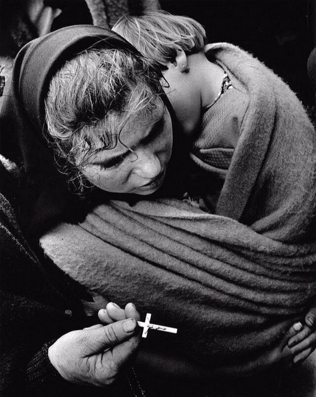 摄影大师作品赏析|生命与苦难 埃德瓦多·加杰罗(eduardo gageiro )