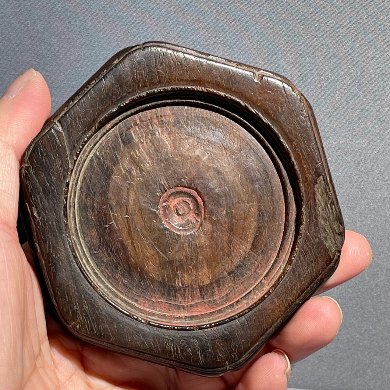 清早期 漂亮的紫檀底座 清早期 造型很漂亮的紫檀底座 紫檀为清代皇家