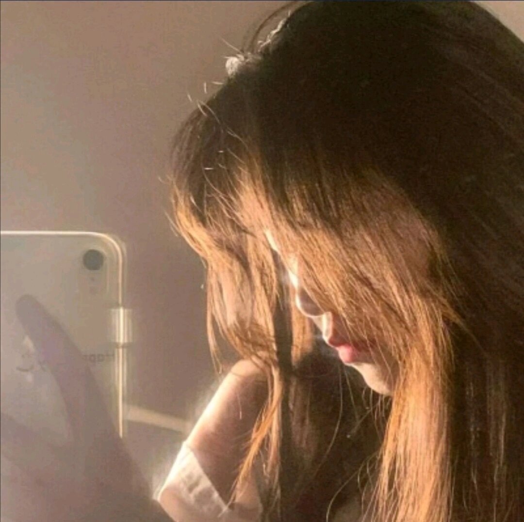 真人女生头像,侧脸