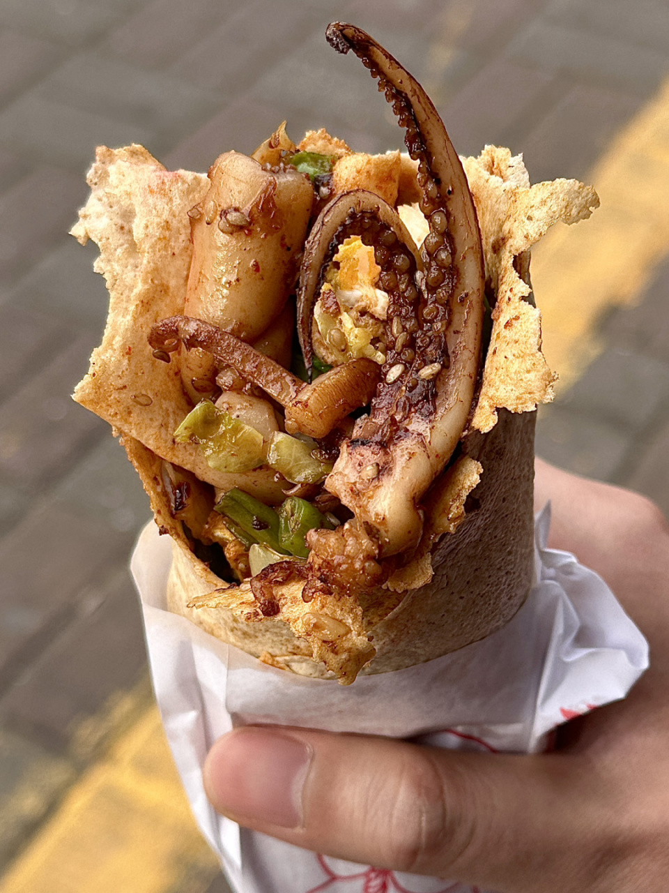 每次去学生广场都会吃的鱿鱼卷饼!