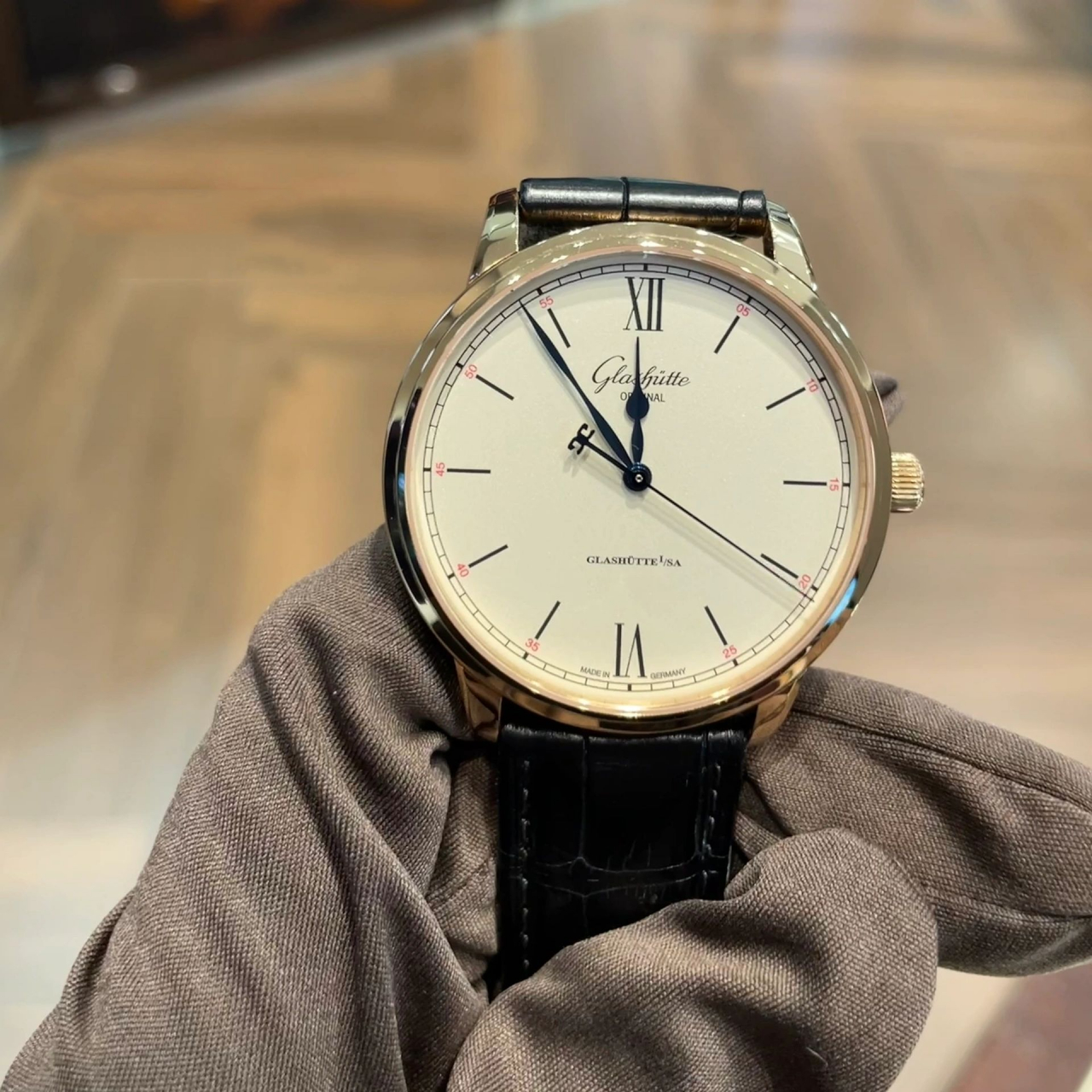 非凡使命|格拉苏蒂原创议员卓越腕表 7715格拉苏蒂原创议员腕表