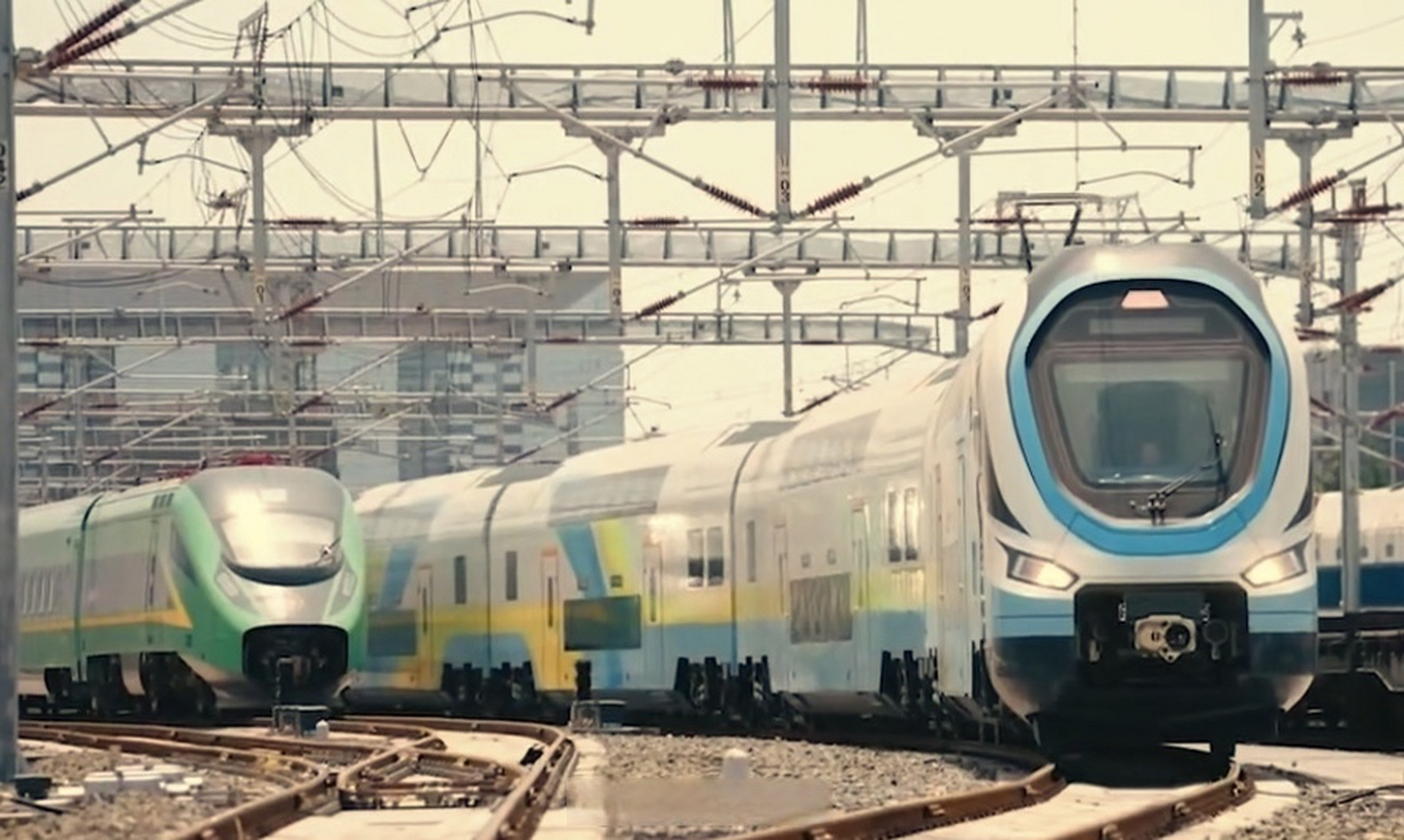 我国为欧洲生产研制的双层动车组