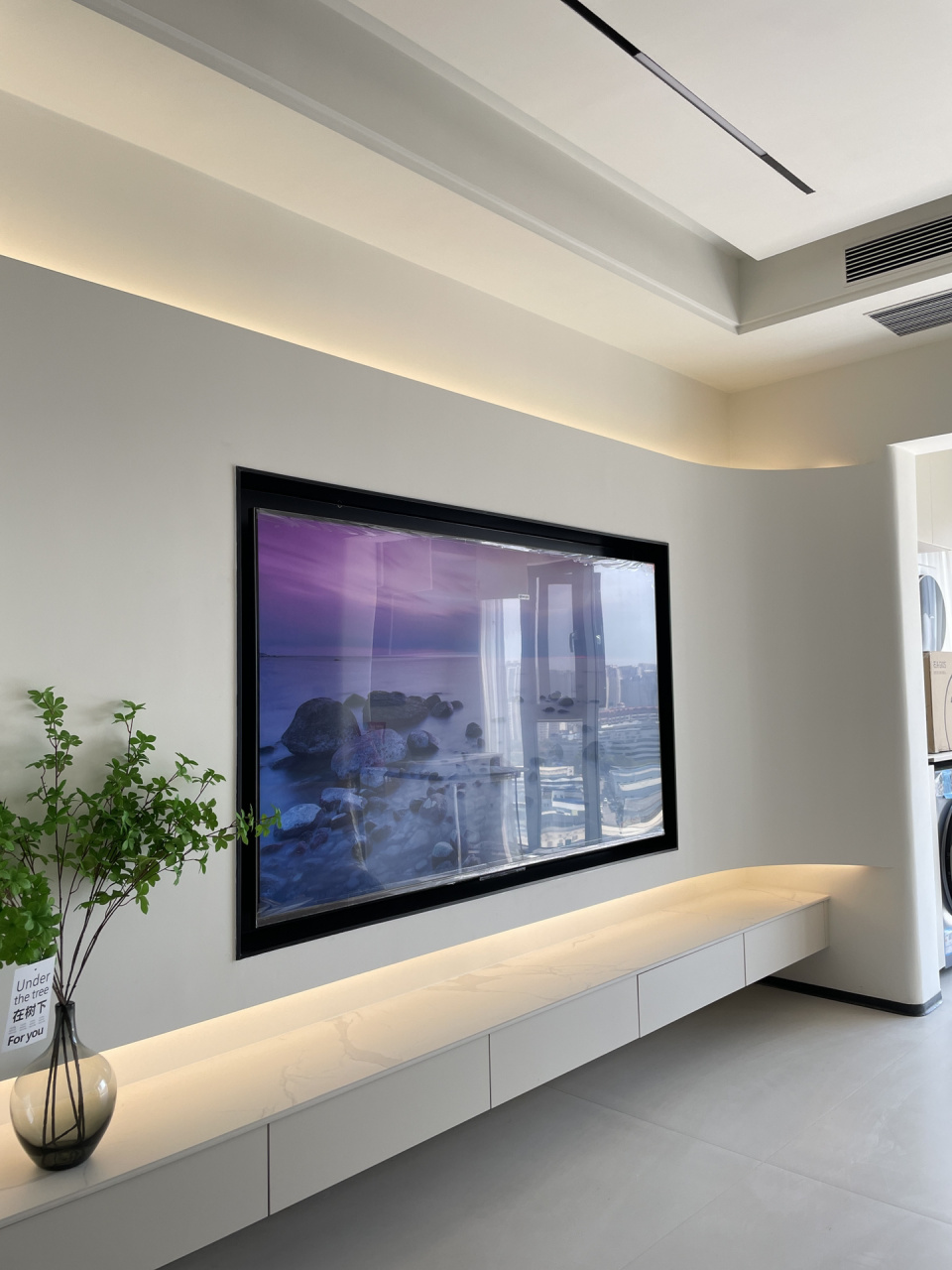 感谢众姐妹对我家悬浮电视背景墙的喜欢,我家具体尺寸是师傅现场定的