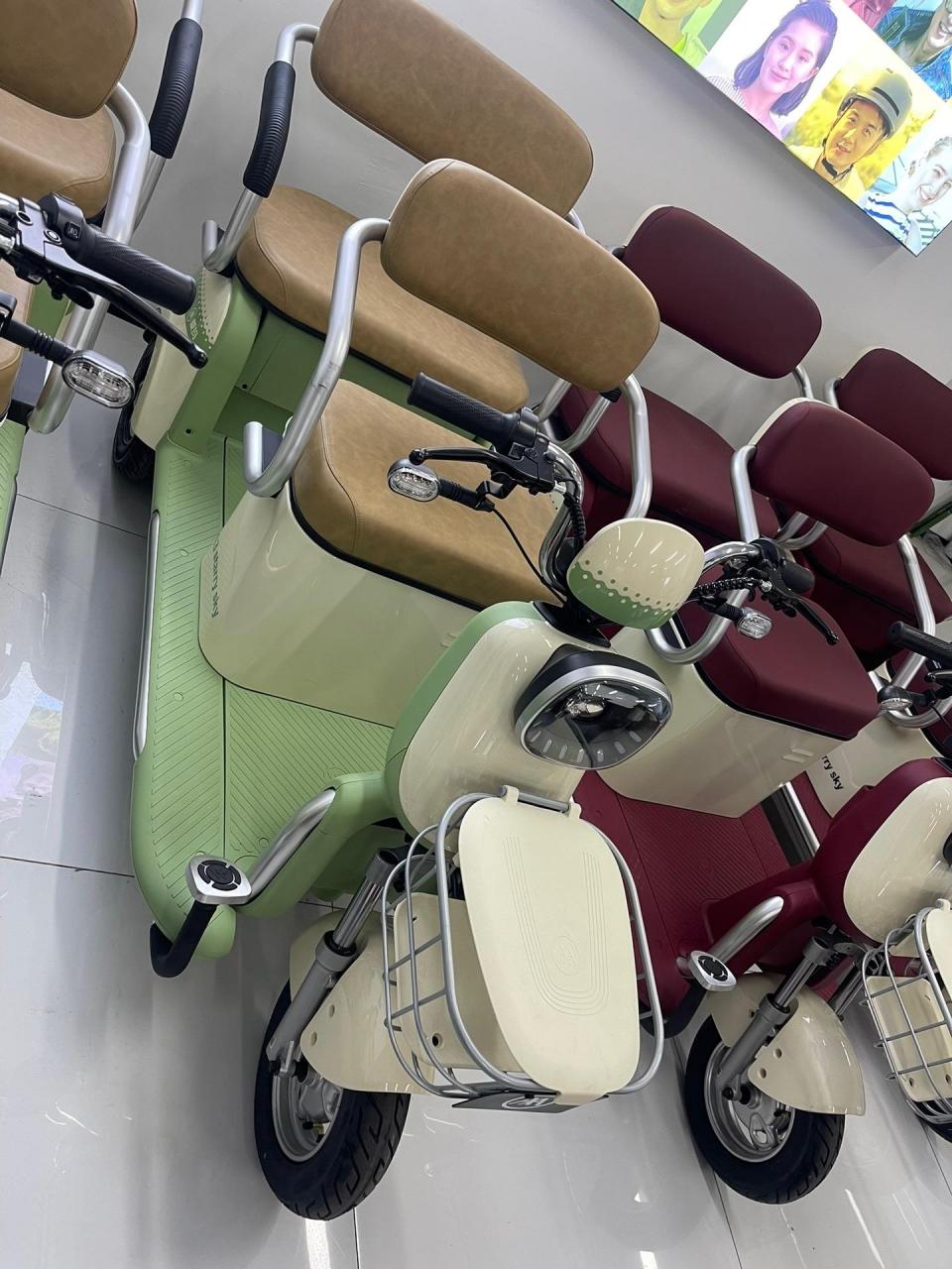 爱玛爆款三轮车.爱玛星空 米悦 开心q70 a380 a80 b02 爱玛爆款三轮车