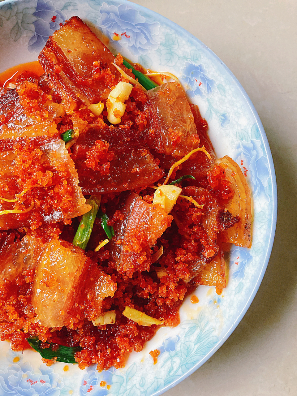 今日食单78 ………… 腊肉炒榨广椒 ………… 放假回家的第一顿饭