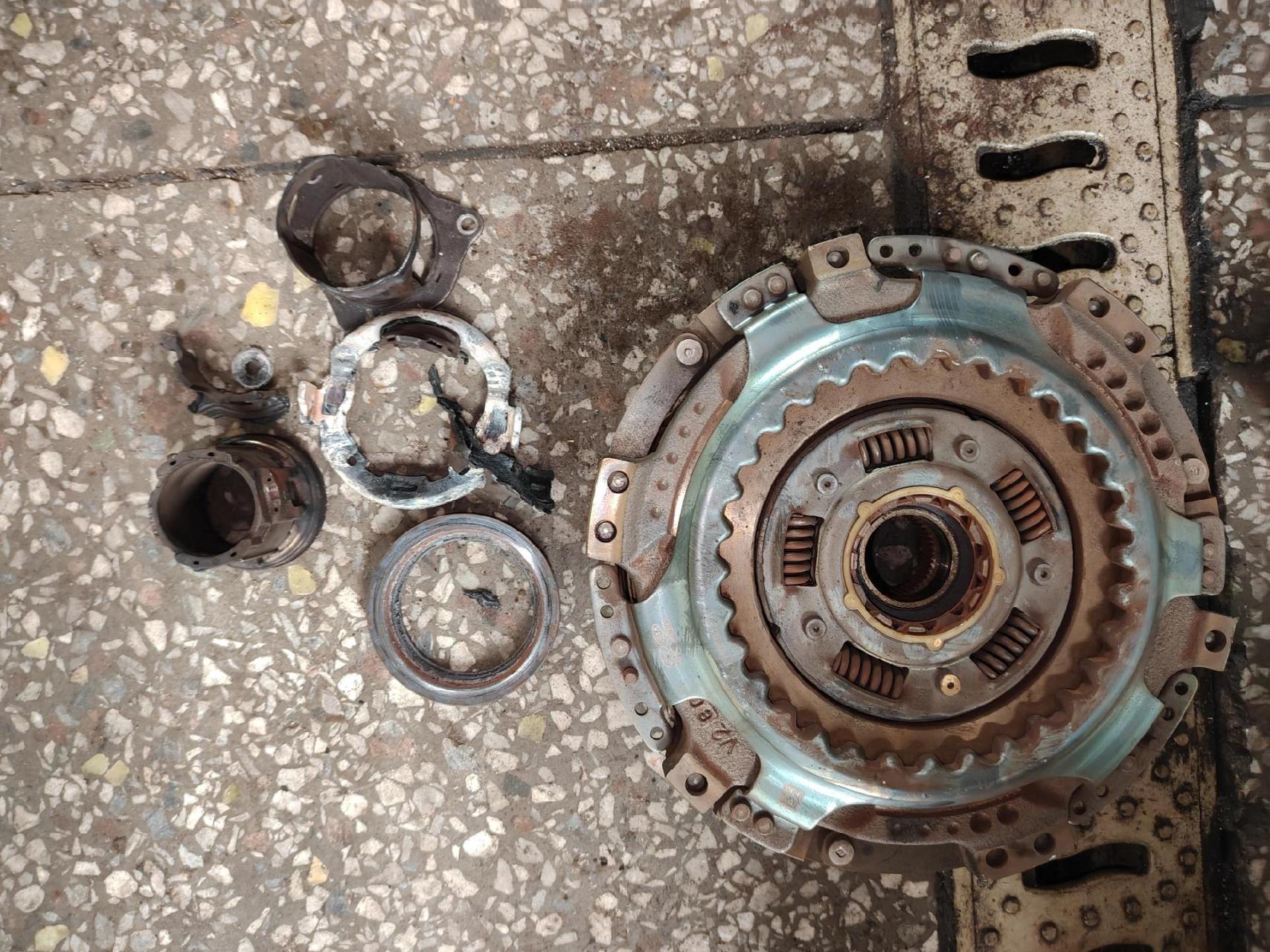 拖车到店一台18款现代领动1.