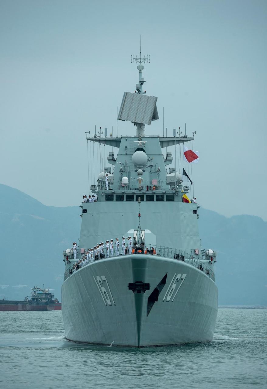 中期现代化改装后首次对外开放的深圳舰. 四年多前, 曾经的神州第一舰