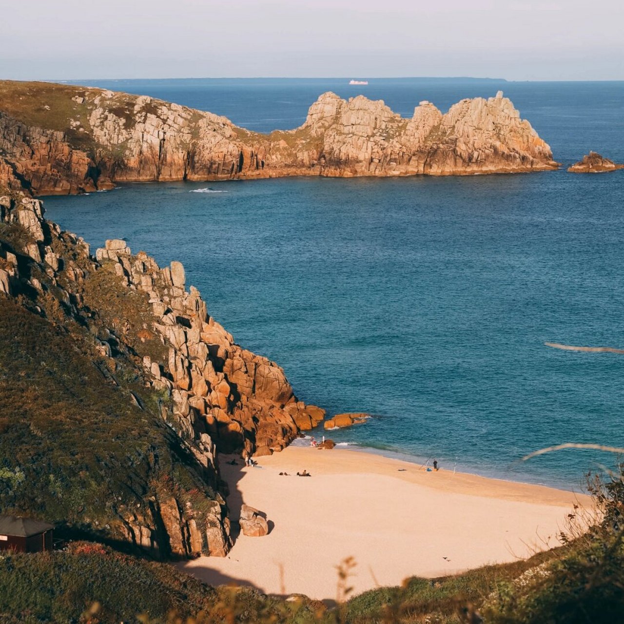 我和小红书的2021 	 2021看过太多风景 	 卡尔顿山上的日落,95